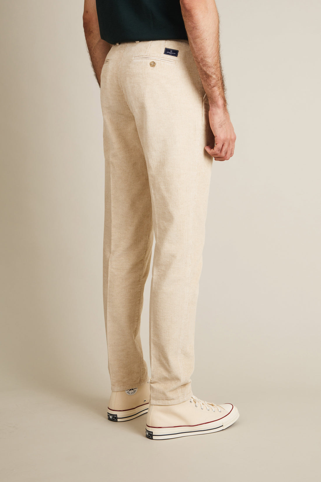 Chino à pinces velours écru