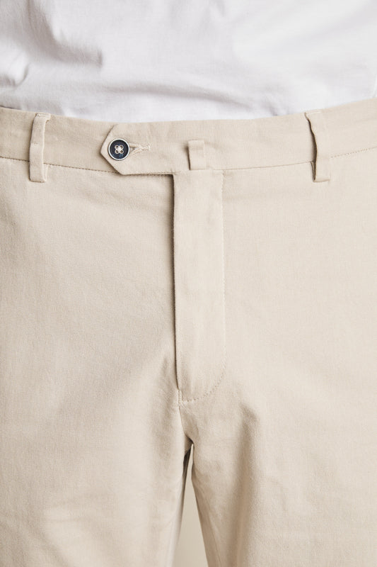 Chino aérien beige